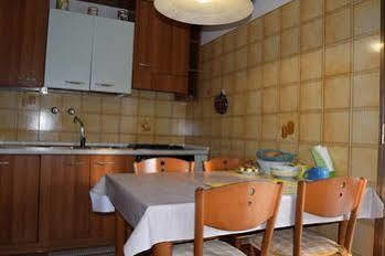 مخرج سبينيا Casa Vacanza E Per Lavoro Elena E Carla المظهر الخارجي الصورة